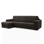 Funda de chaise longue elástica Soraya en color Chocolate, brazo corto, lado izquierdo