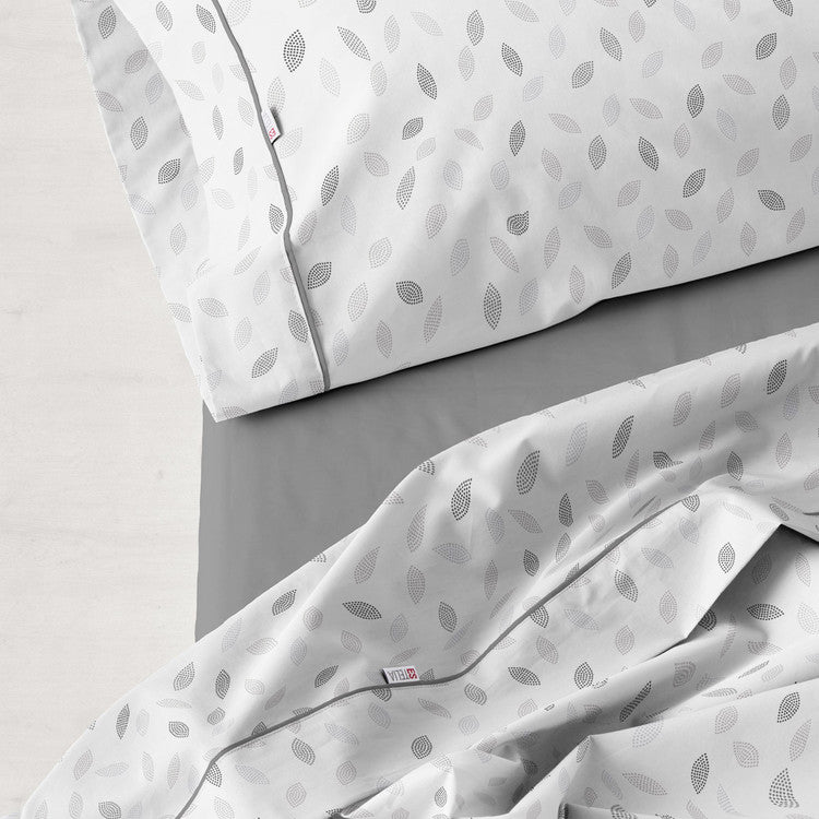 Juego de Sábanas Estampadas Lucy con Biés | 50% Algodón - 50% Poliéster 144 hilos - Gris