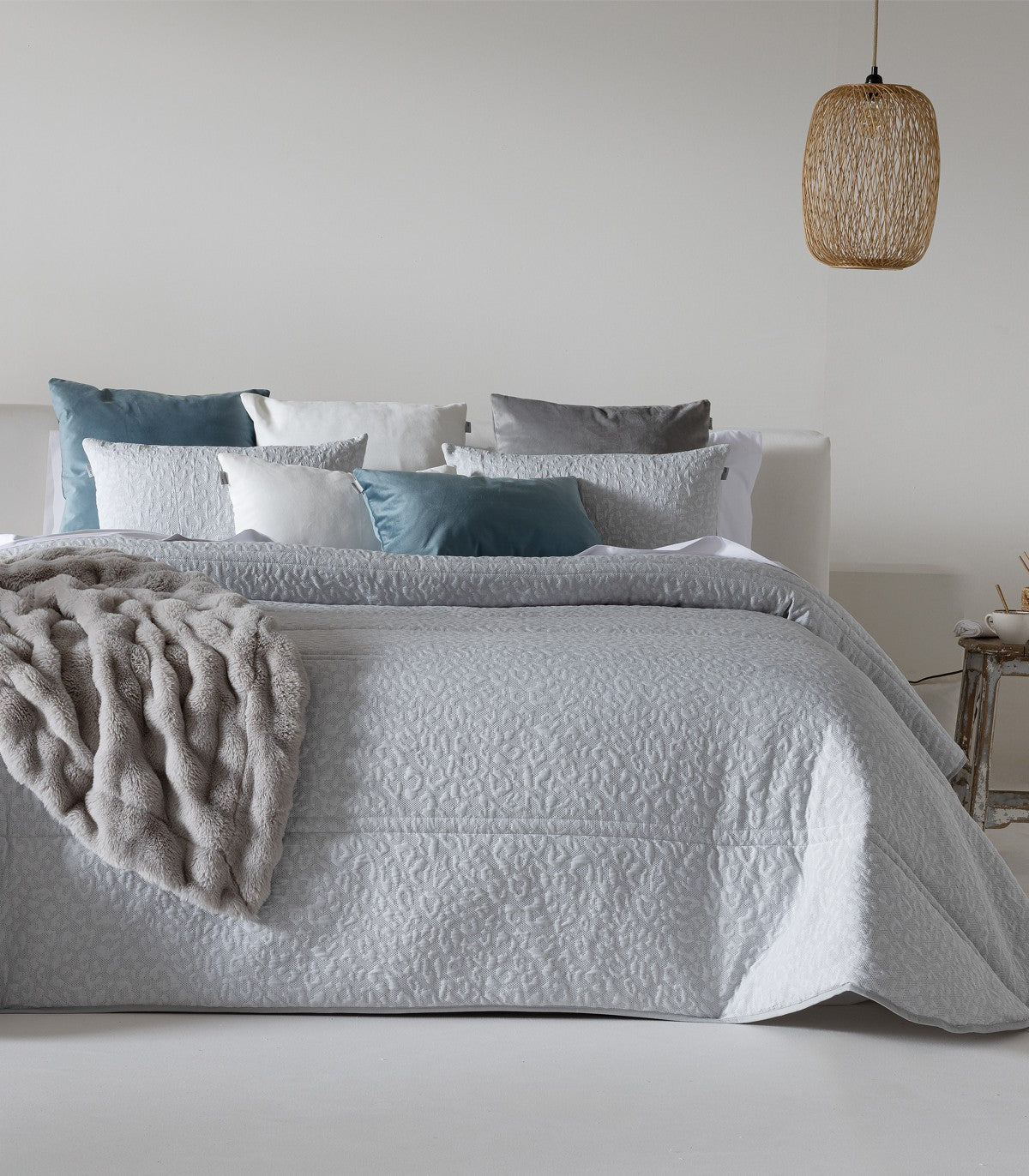 Edredón Jacquard Volte color gris