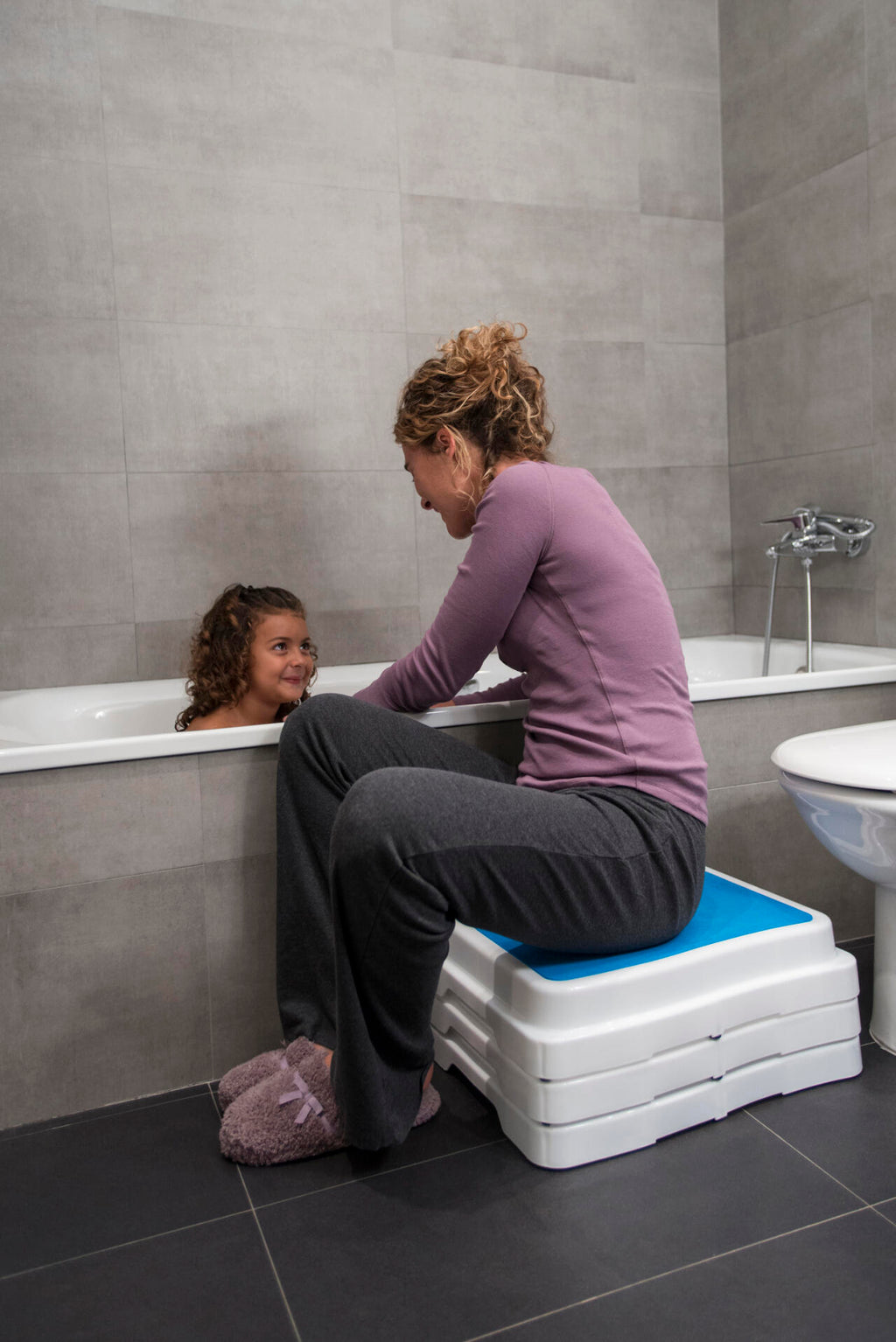 Escalón Modular Antideslizante para Baño
