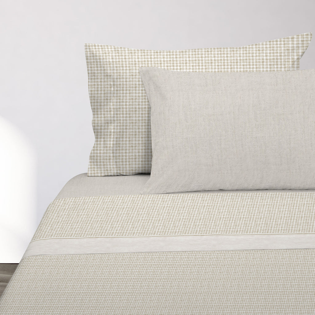https://sarabiainterior.com/wp-content/uploads/2025/05/juego-sabanas-algodon-cuadros-beige-vichy-wash-1.jpg